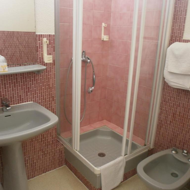Hôtel Le Richiardi - Chambre Double - Vue sur Jardin - 1