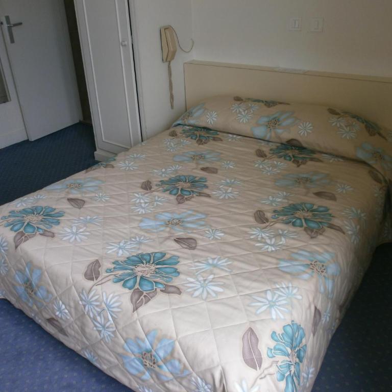 Hôtel Le Richiardi - Chambre Double - Vue sur Jardin - 2