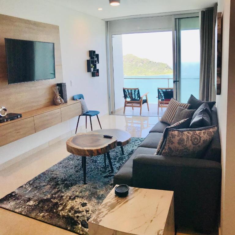 Camino Al Mar with Amazing View of the Ocean, Beach and Pool - Two-Bedroom Apartment - 18