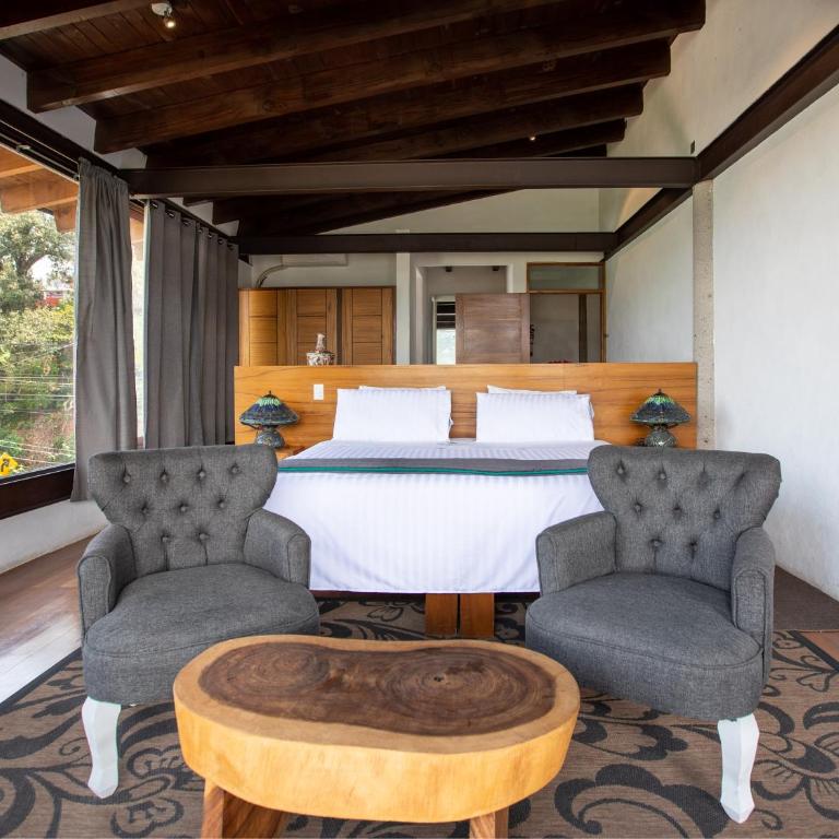 Hotel Santa Rosa - Suite with Hot Tub - 1
