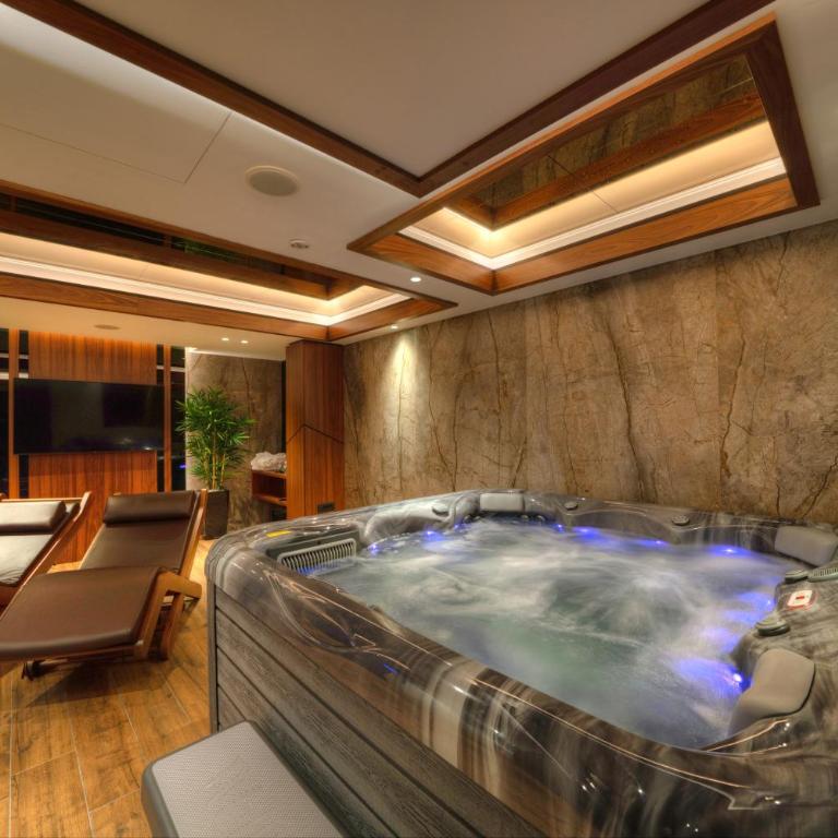 Sky Hotel - Specijalna Ponuda - Dvokrevetna Soba sa Bračnim Krevetom i Besplatnim Korišćenjem Spa Centra - 4