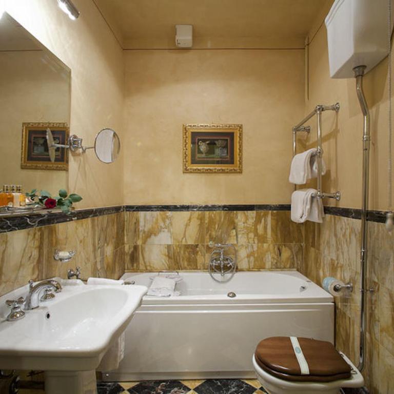 Residenza Palazzo Visdomini - Suite Deluxe - 10
