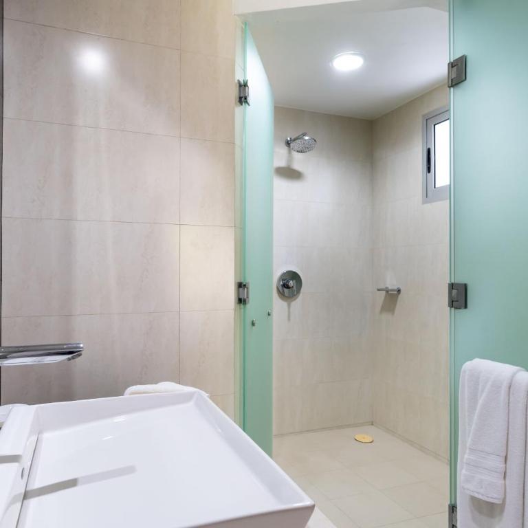 Mareazul Beach Front Condos At playa del Carmen - Villa with Garden View - 2