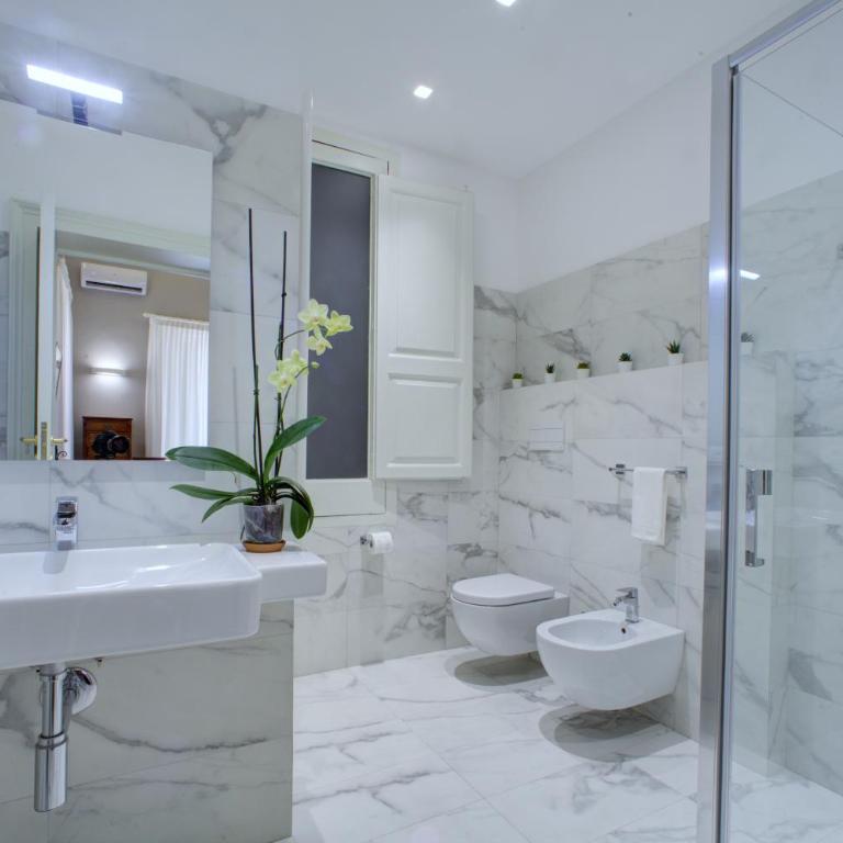 Palazzo Pastura B&B and Apartments - Standard Quadruple Room - 16