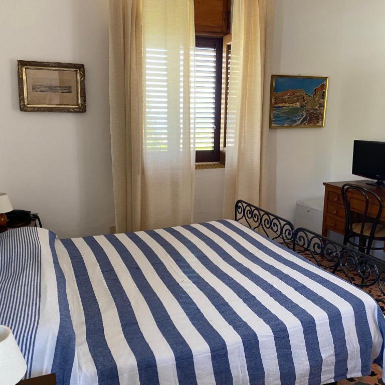 Hotel Villa Diana - Double or Twin Room with Sea View - 8