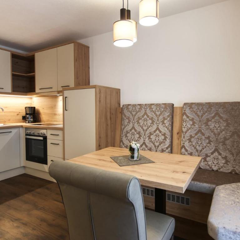 Apart Bellaria - Apartment mit Blick auf die Berge - 1