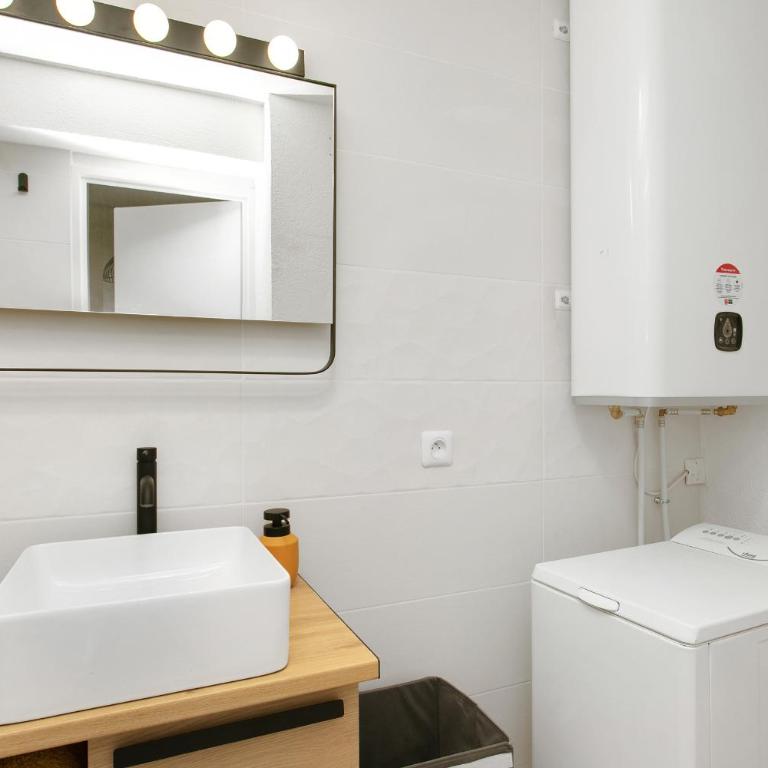 Appartement T3 terrasse vue sur mer, piscine, parking, wifi et clim - Apartment mit 2 Schlafzimmern - 10
