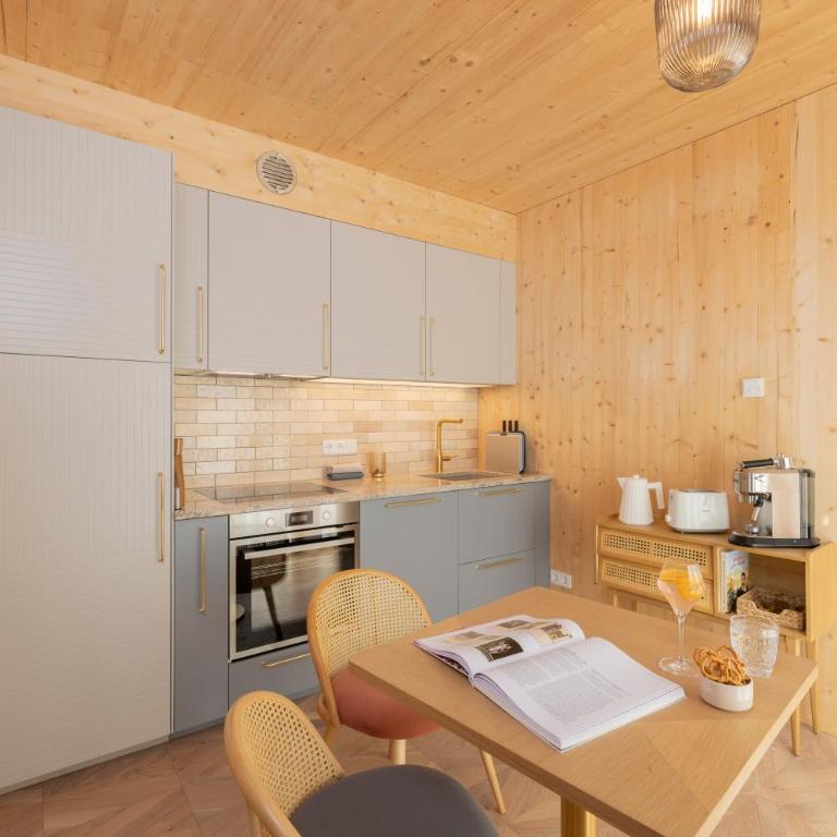 Balthasar Volcano Apartments - Adults only - Apartment mit Seeblick - 5