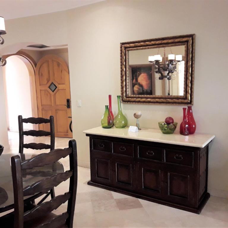 Gorgeous Villa in Cabo with Ocean and Lands End View, private swimmable beach, Pools, sleeps 8 - Villa con vistas al mar - 27