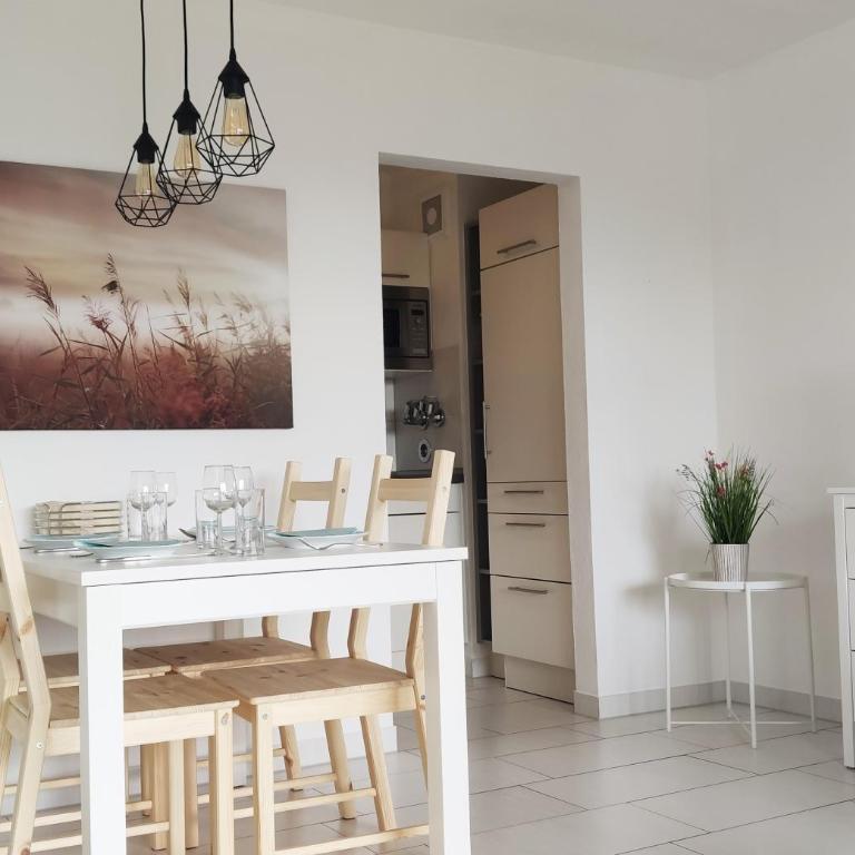 Ferienwohnung AlpenGlück im Ferienpark Oberallgäu mit Hallenbad, Sauna, WLAN - Apartment with Balcony - 8
