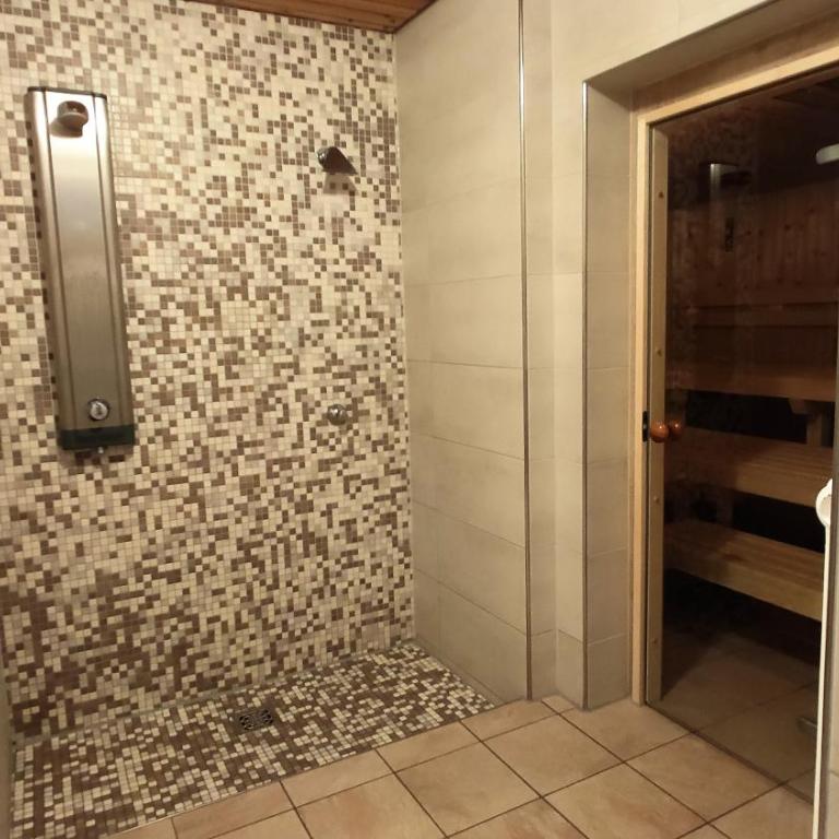 Ferienwohnung AlpenGlück im Ferienpark Oberallgäu mit Hallenbad, Sauna, WLAN - Apartment with Balcony - 29