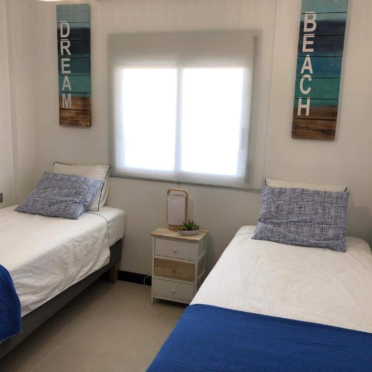 Top Rated Apartment Huge Sunny Terrace Heated Pool Parking Wifi - Apartamento de 2 dormitorios - 7
