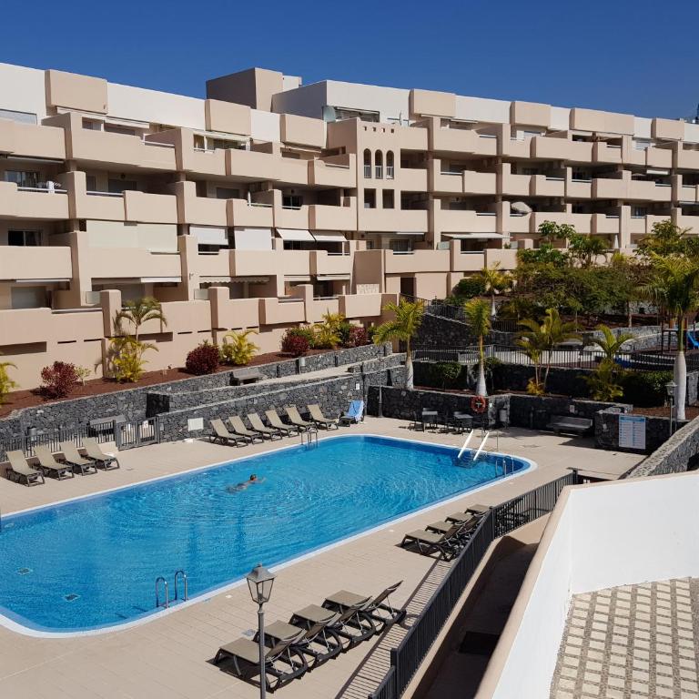 Top Rated Apartment Huge Sunny Terrace Heated Pool Parking Wifi - Apartamento de 2 dormitorios - 4