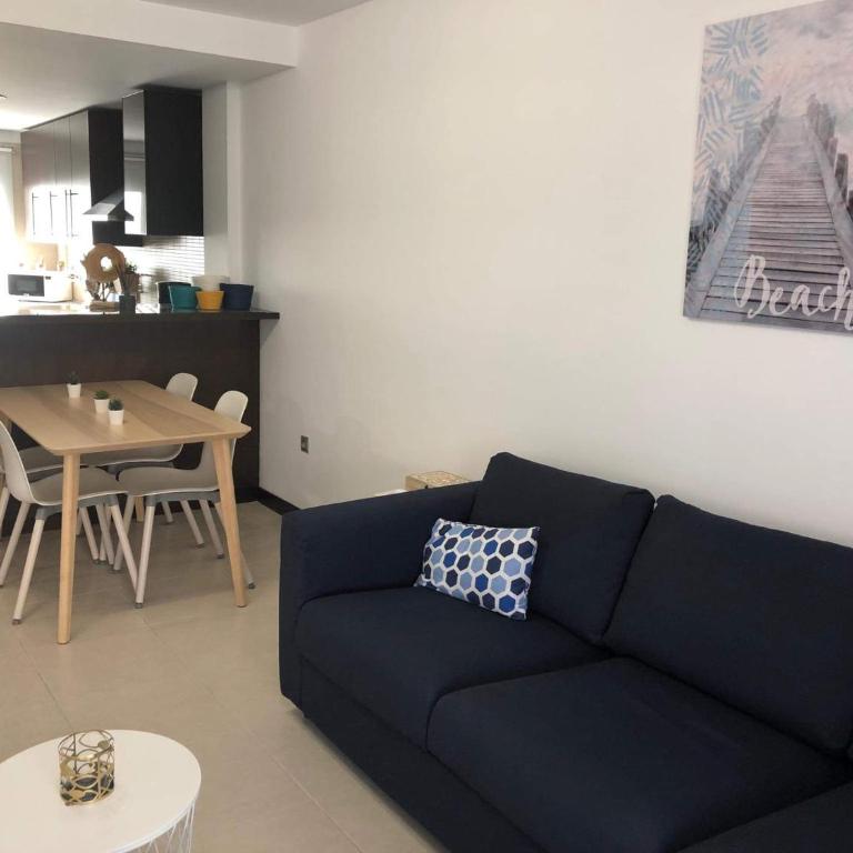 Top Rated Apartment Huge Sunny Terrace Heated Pool Parking Wifi - Apartamento de 2 dormitorios - 10