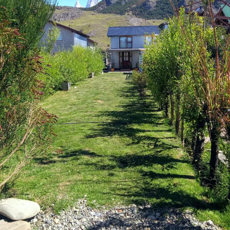 Casa Patagónica - Two-Bedroom House - 35
