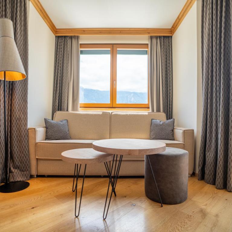 Laschenskyhof Hotel & Spa - Tower Suite with Balcony - 4