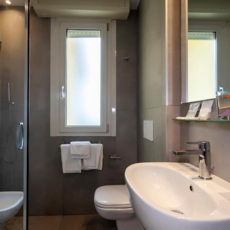 Hotel Mocambo Riccione CENTRALISSIMO AL MARE - Single Room - 2