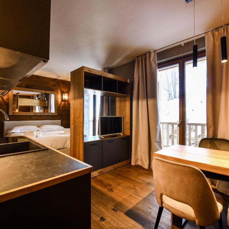 Chalet Everest - Luxury Apartments - Queen Studio - 1