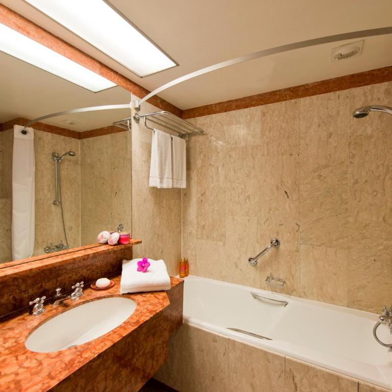 Holiday Inn Nice by IHG - Chambre Lits Jumeaux Standard - Étage Supérieur - 4