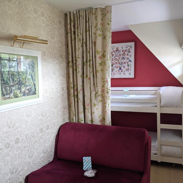 Hôtel Le Saint Christophe - Chambre Familiale - 2