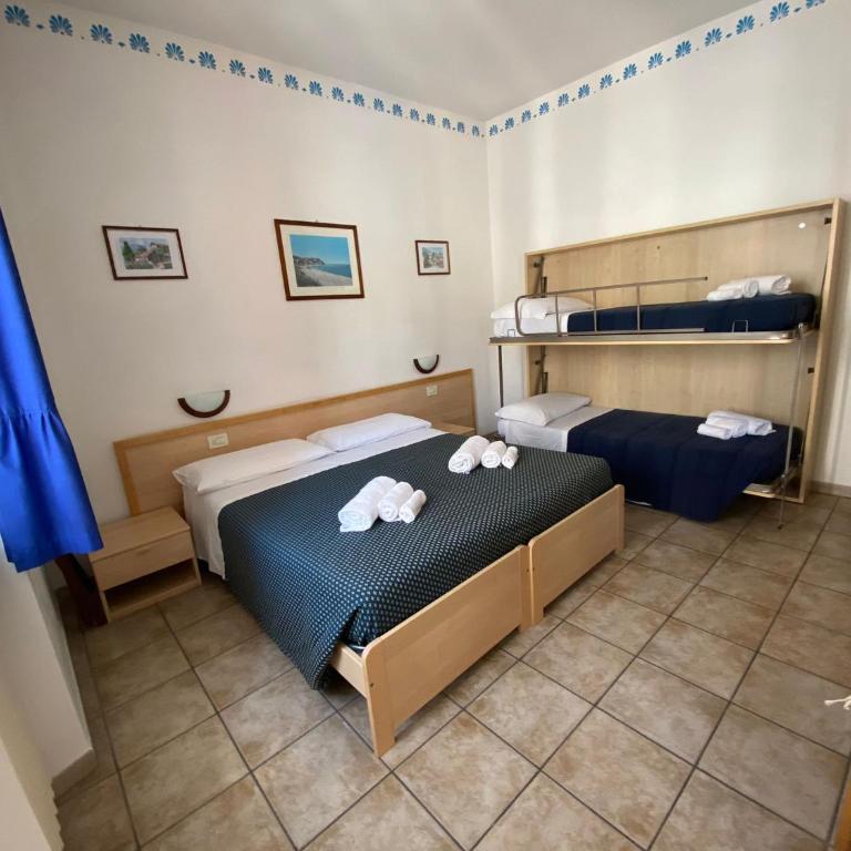 Hotel "Il Parco" B&B Sirolo - Camera Quadrupla Standard - 14