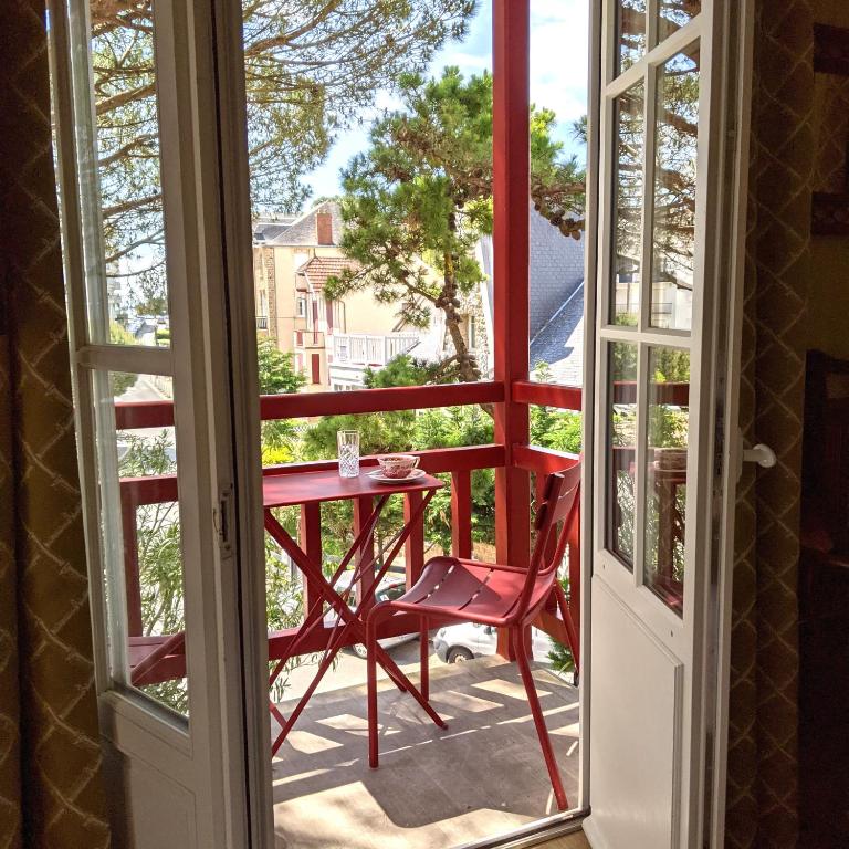 Hôtel Le Saint Christophe - Suite avec Balcon - 3
