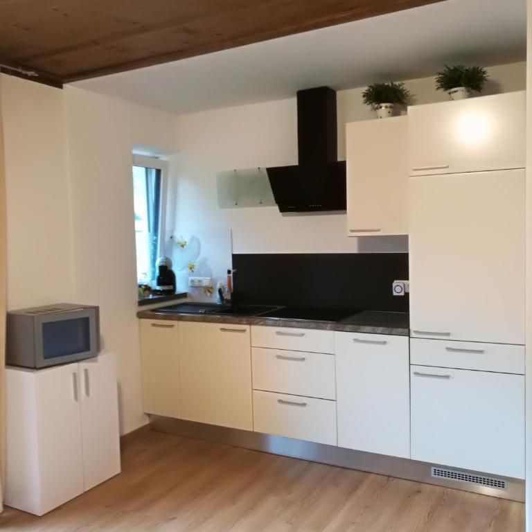 Gemütliche Wohnung 10 Minuten vom See entfernt - Apartment mit 2 Schlafzimmern - 6