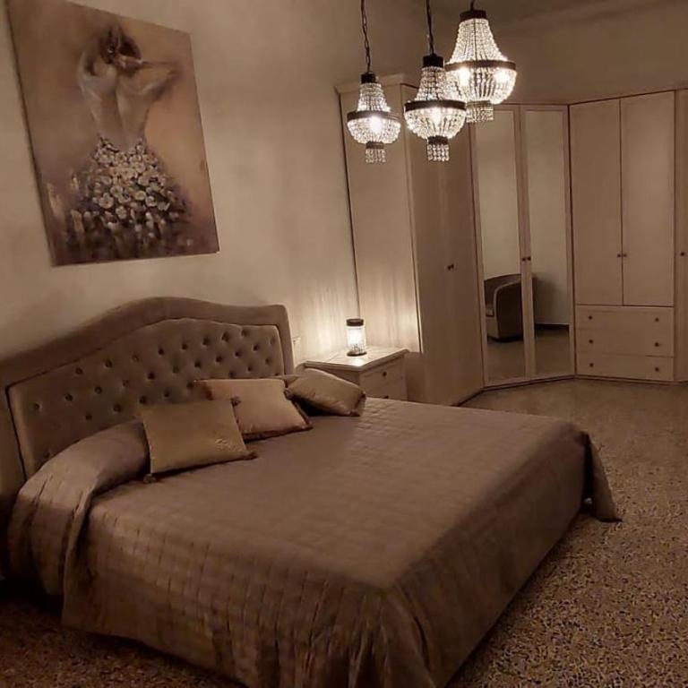 LA CASA SOTTO IL CASTELLO - Appartamento con 2 Camere da Letto - 1