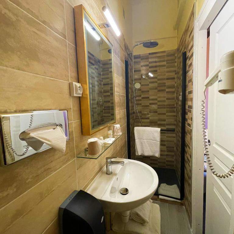 Royal Hôtel - Chambre Simple Standard - 3