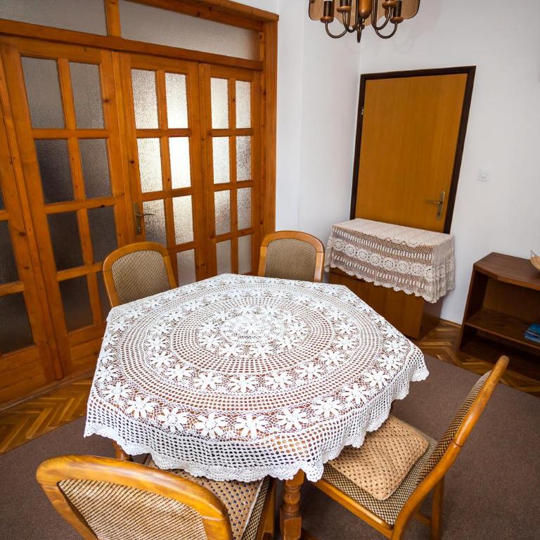 Apartments Ratković - Apartman sa 2 Spavaće Sobe i Terasom (6 Odraslih Osoba) - 7