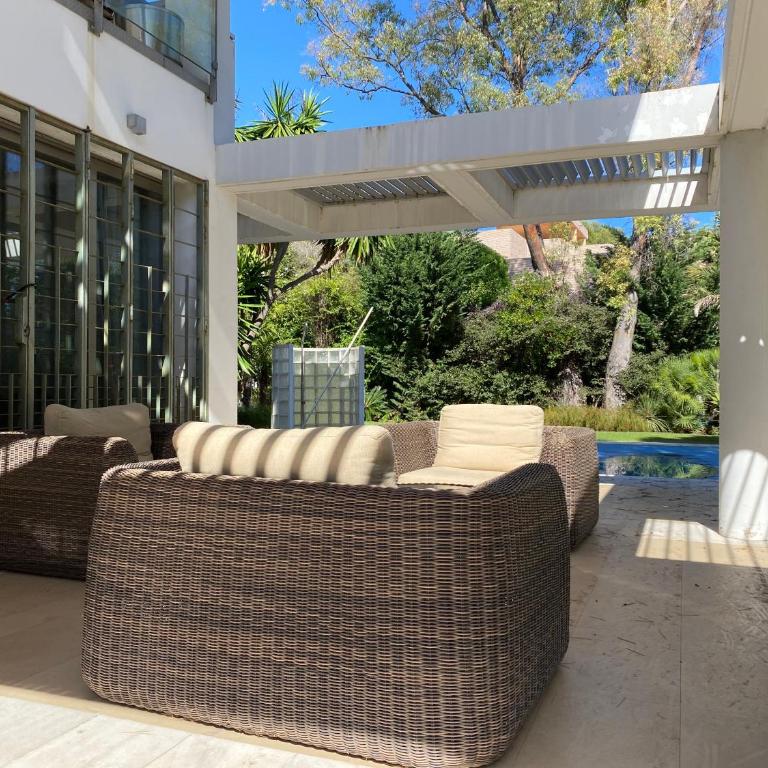 Villa in Elviria, on the best beach in Marbella - Villa - 4