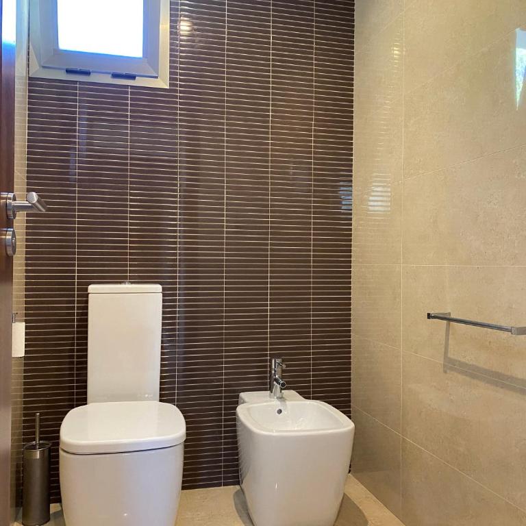 Villa in Elviria, on the best beach in Marbella - Villa - 20