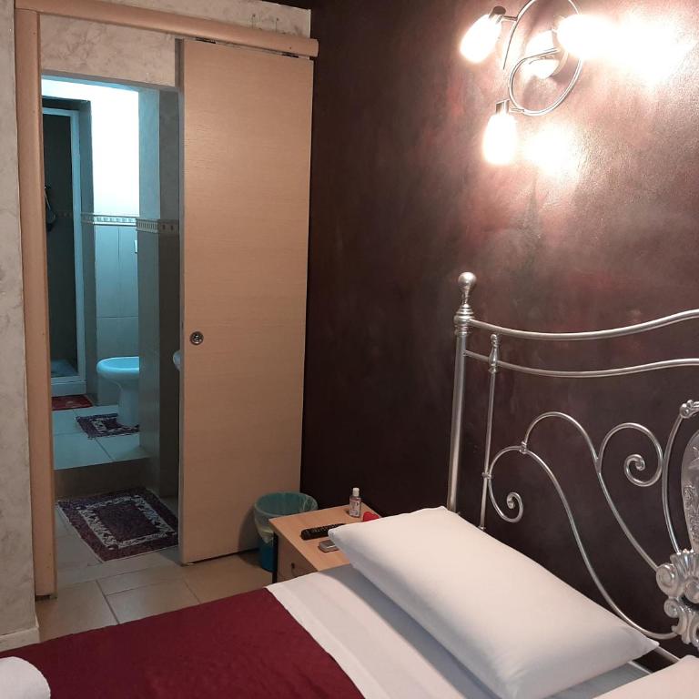 B&B Sotto gli archi - Economy Double Room - 8