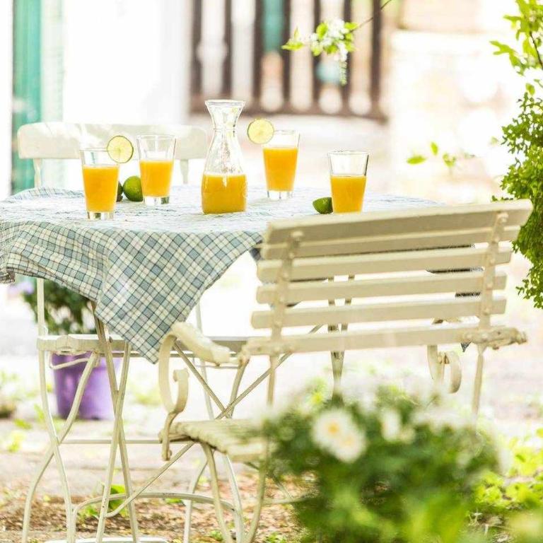 B&B ComeinSicily Corte dei Limoni - Charme & Relax - Camera Superior Matrimoniale/Doppia con Letti Singoli con Vista Giardino - 1