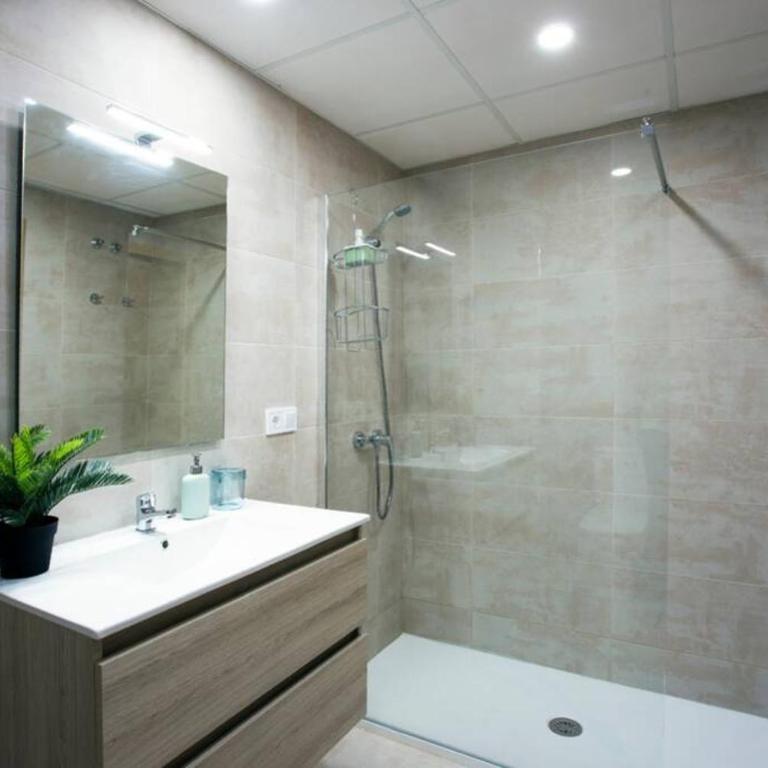 Sweet Apartment - Three-Bedroom Apartment - 16
