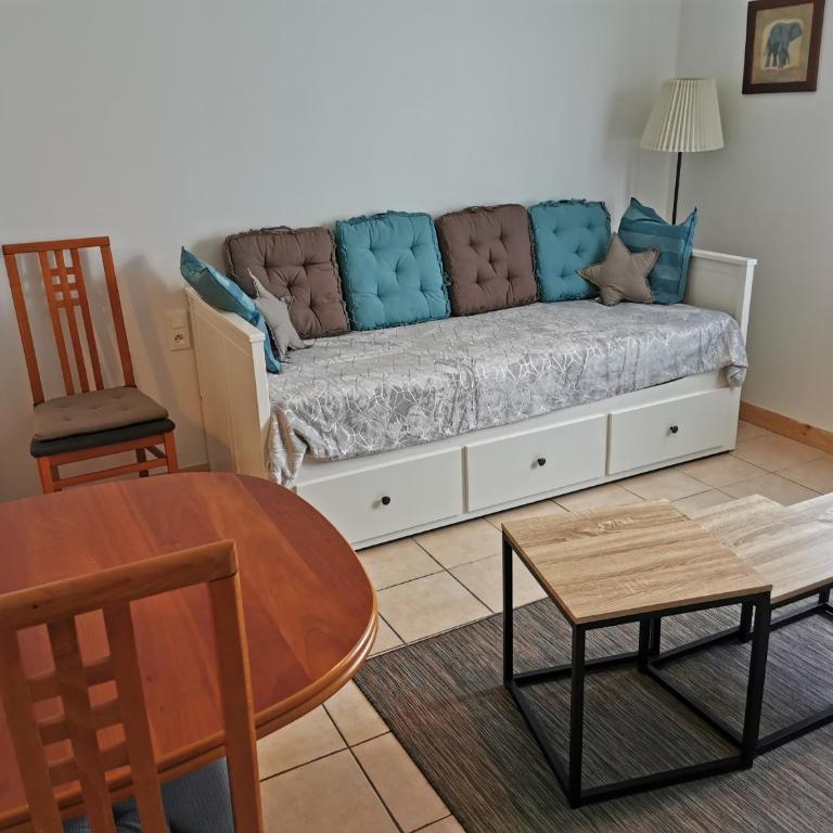 STUDIO 2 étoiles Rénové Proche des THERMES - Appartement 1 Chambre - 1