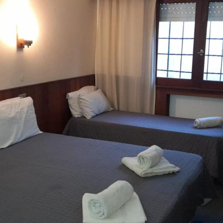Hotel Capri - Standard Triple Room - 8
