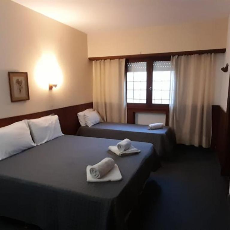 Hotel Capri - Standard Triple Room - 9