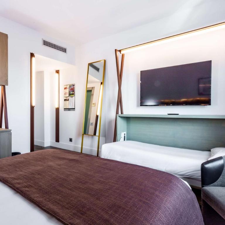 Best Western Plus Hotel Alfa Aeropuerto - Standard Triple Room with One Double Bed and One Single Bed - Non-Smoking - 3