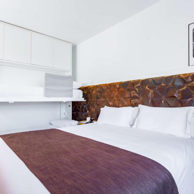 Best Western Plus Hotel Alfa Aeropuerto - Standard Room with One King and Bunk Bed - Non-Smoking - 5