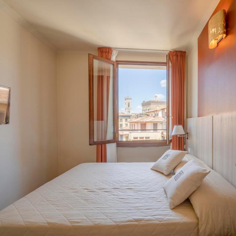 Hotel della Signoria - Camera Classic Matrimoniale/Doppia con Letti Singoli - 4