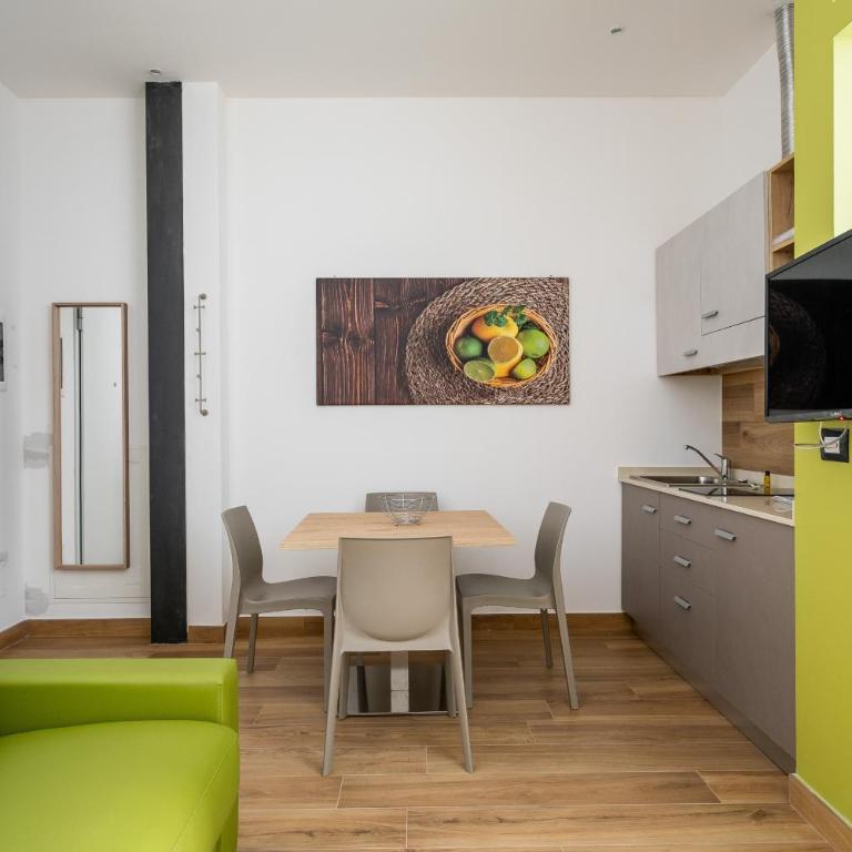 Giorgi Design Homes I - Apartment with Balcony - 1