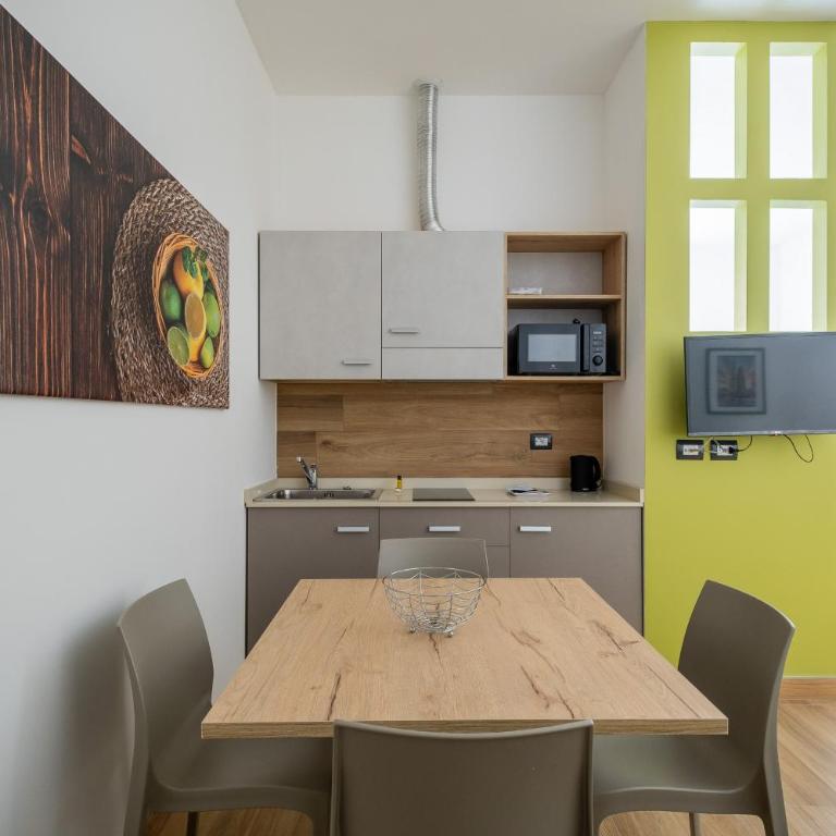 Giorgi Design Homes I - Apartment with Balcony - 3