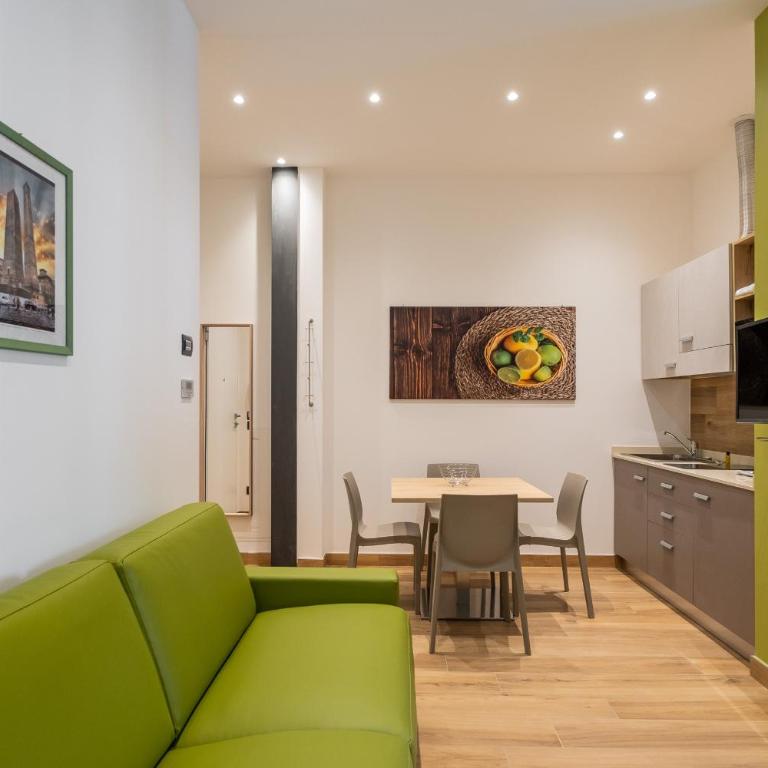 Giorgi Design Homes I - Apartment with Balcony - 5