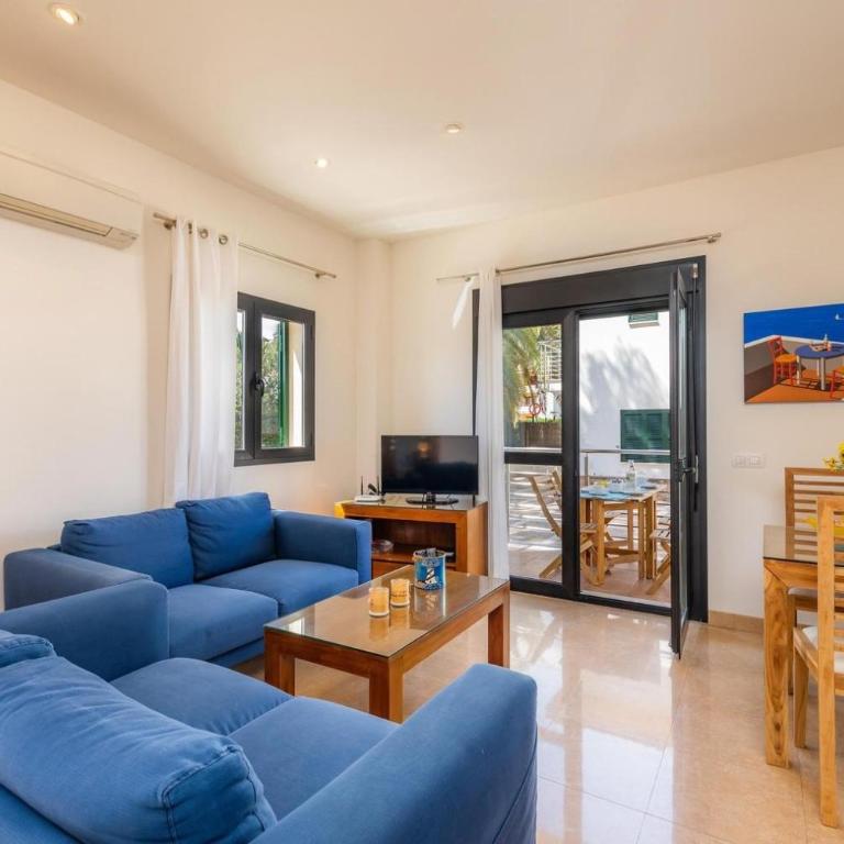 Can Joan - Three-Bedroom Apartment - 2