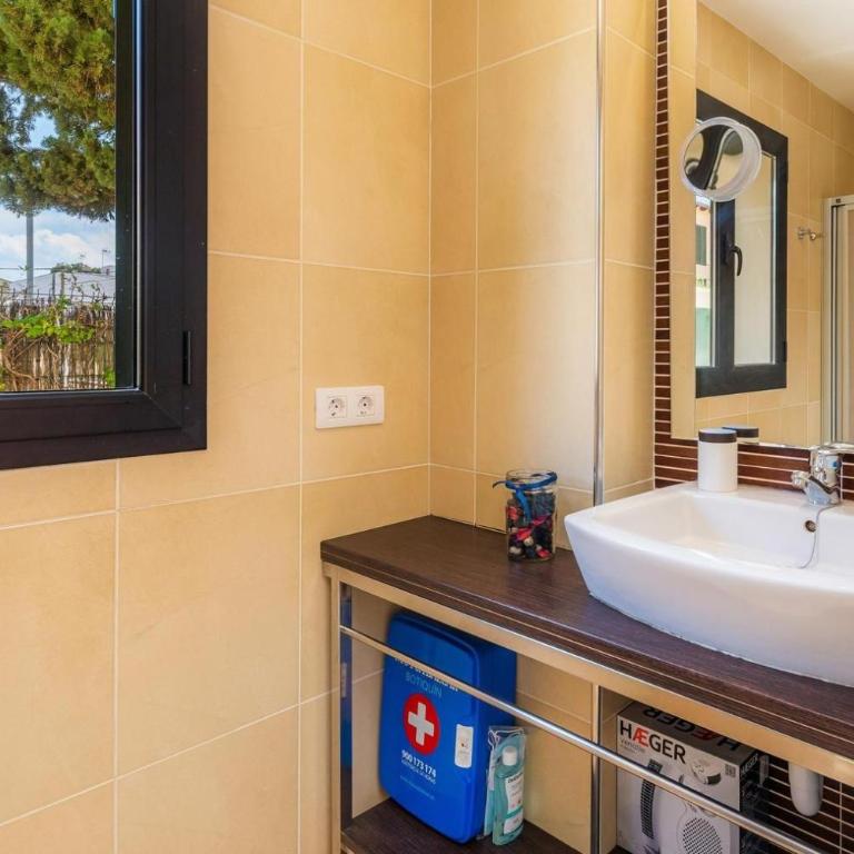 Can Joan - Three-Bedroom Apartment - 7