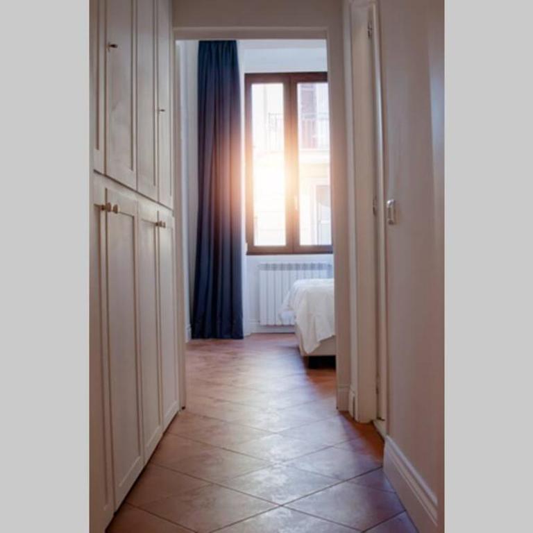 Domus Marina Vacanze Romane-Colosseo - Appartamento con 3 Camere da Letto - 56