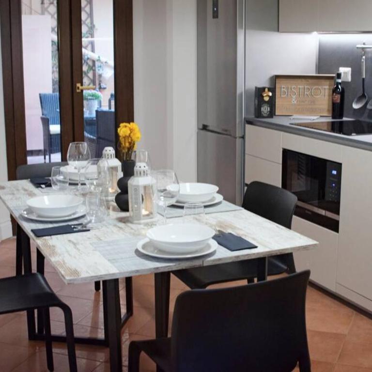Domus Marina Vacanze Romane-Colosseo - Appartamento con 3 Camere da Letto - 66