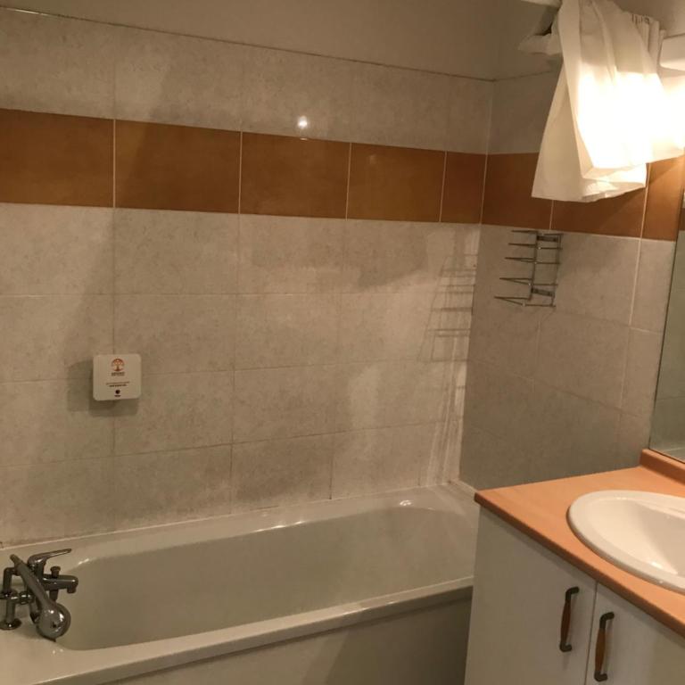 Studio Cité médiévale 250 m - Apartamento de 1 dormitorio - 12