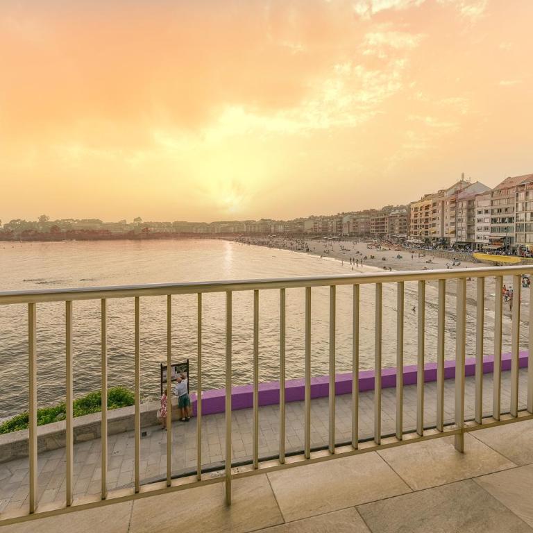 Hotel Minso - Habitación Doble Deluxe con balcón y vistas al mar - 21